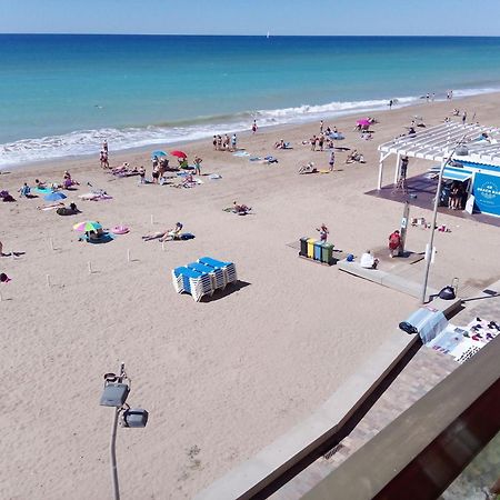 Acogedor Y Amplio Apartamento Familiar A Pie De Playa Calafell Eksteriør billede