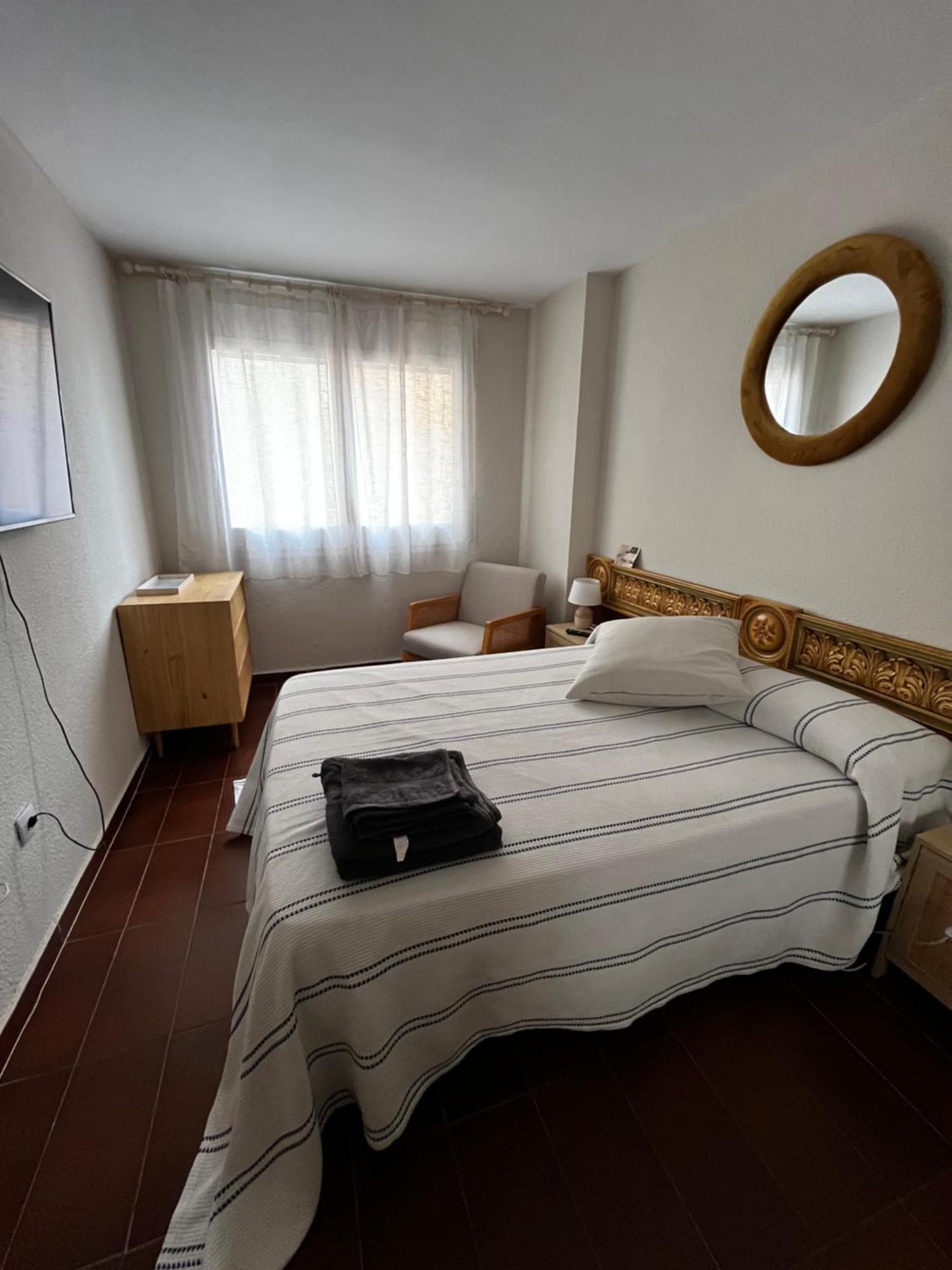 Acogedor Y Amplio Apartamento Familiar A Pie De Playa Calafell Eksteriør billede
