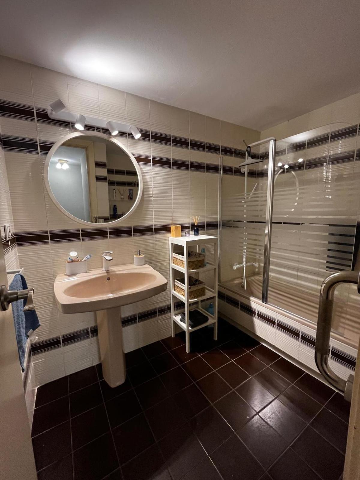 Acogedor Y Amplio Apartamento Familiar A Pie De Playa Calafell Eksteriør billede